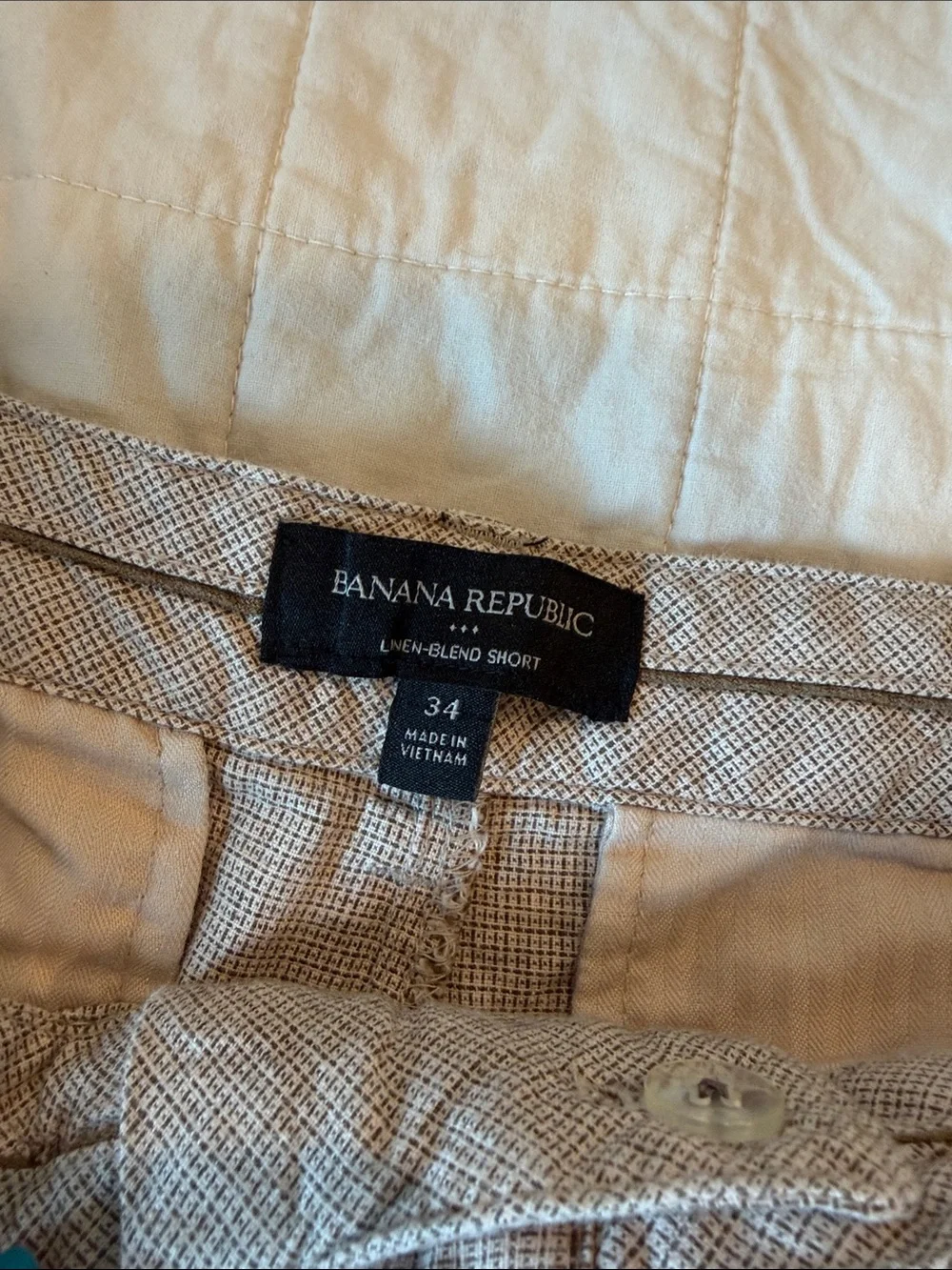 Banana Republic Men's Light Tan Flat-Front Shorts